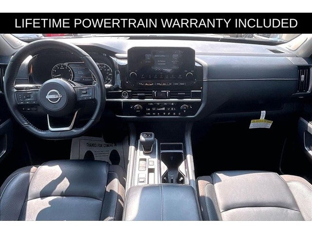 2023 Nissan Pathfinder SL