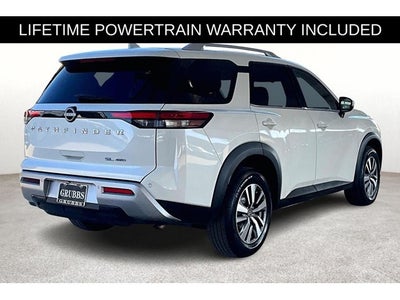 2023 Nissan Pathfinder SL