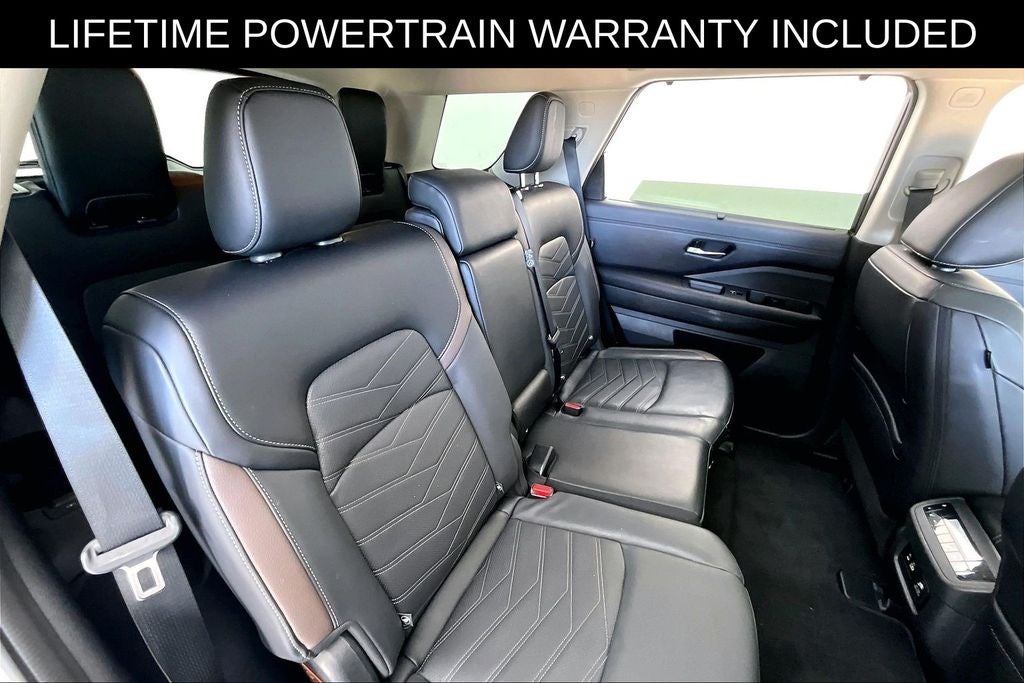 2025 Nissan Pathfinder Platinum