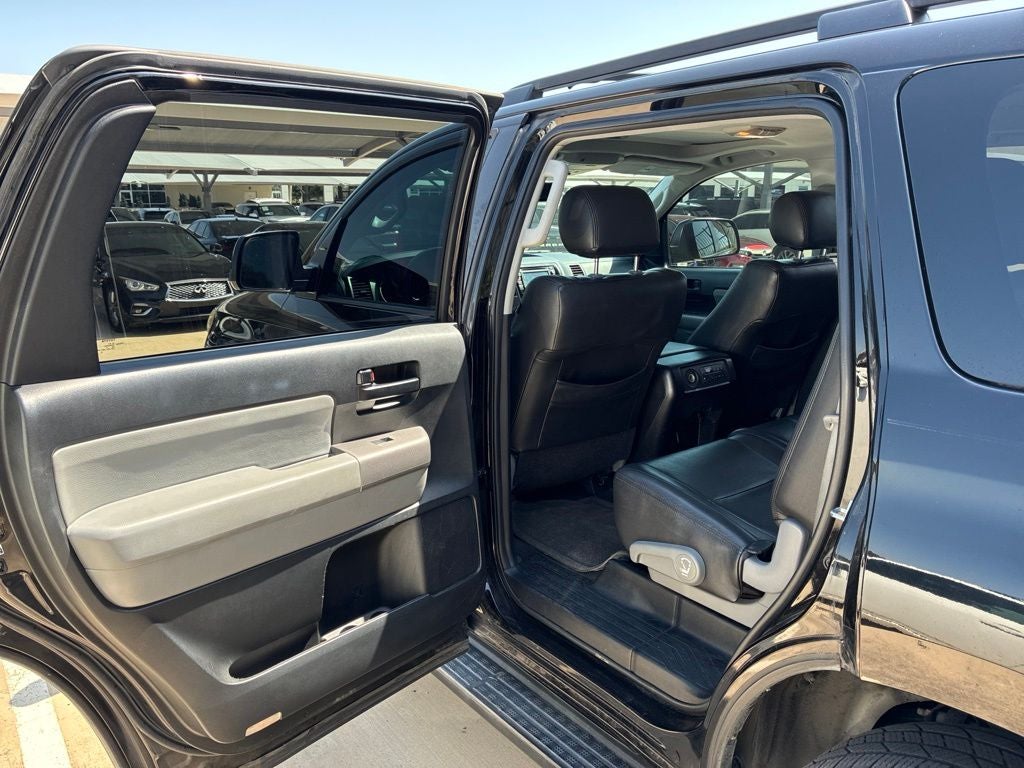 2015 Toyota Sequoia SR5 5.7L