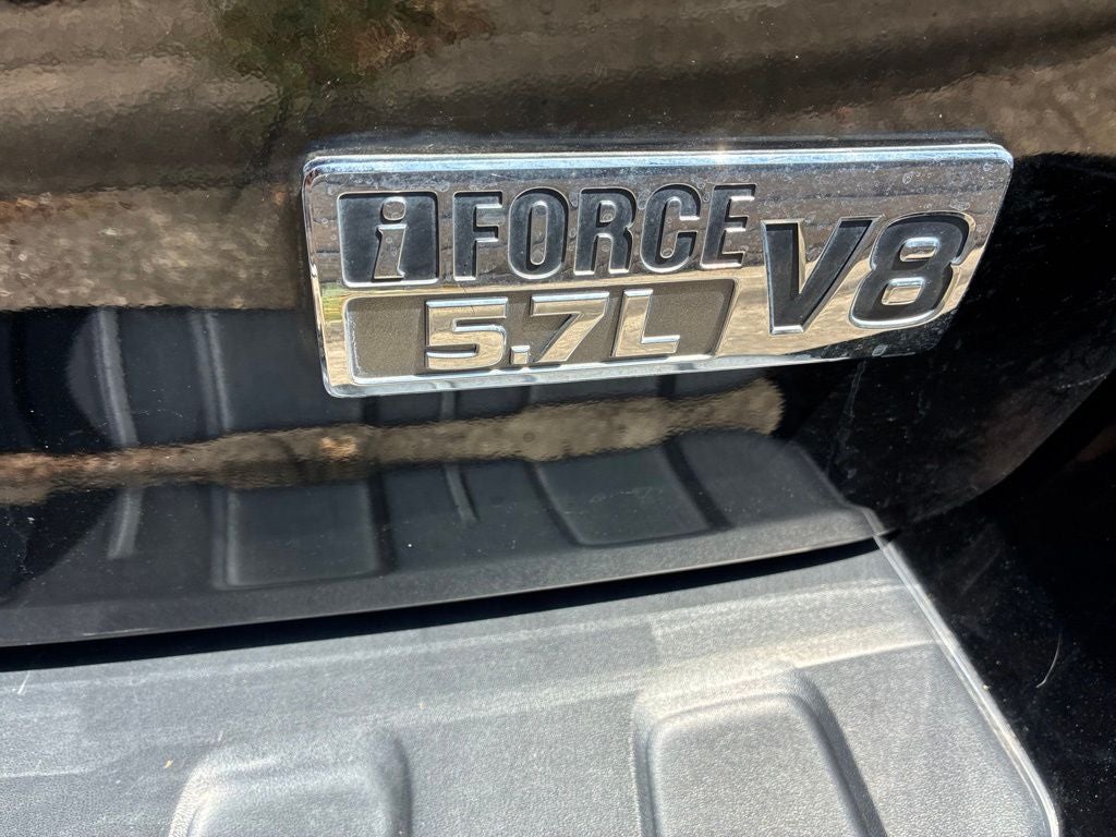 2015 Toyota Sequoia SR5 5.7L