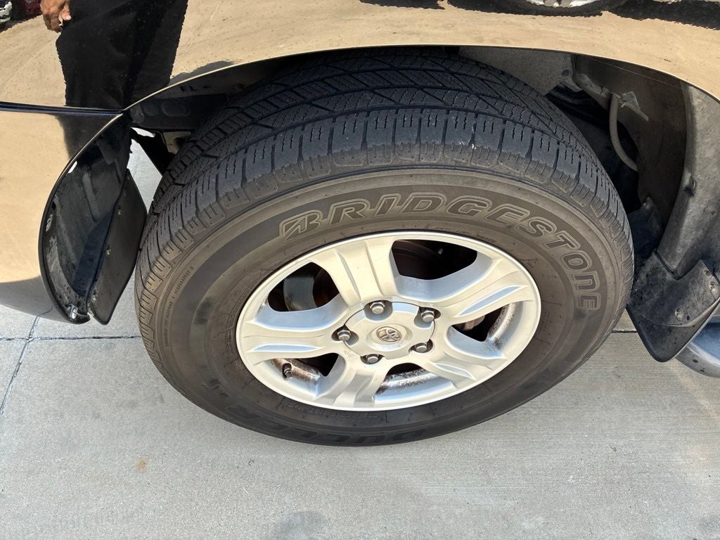 2015 Toyota Sequoia SR5 5.7L