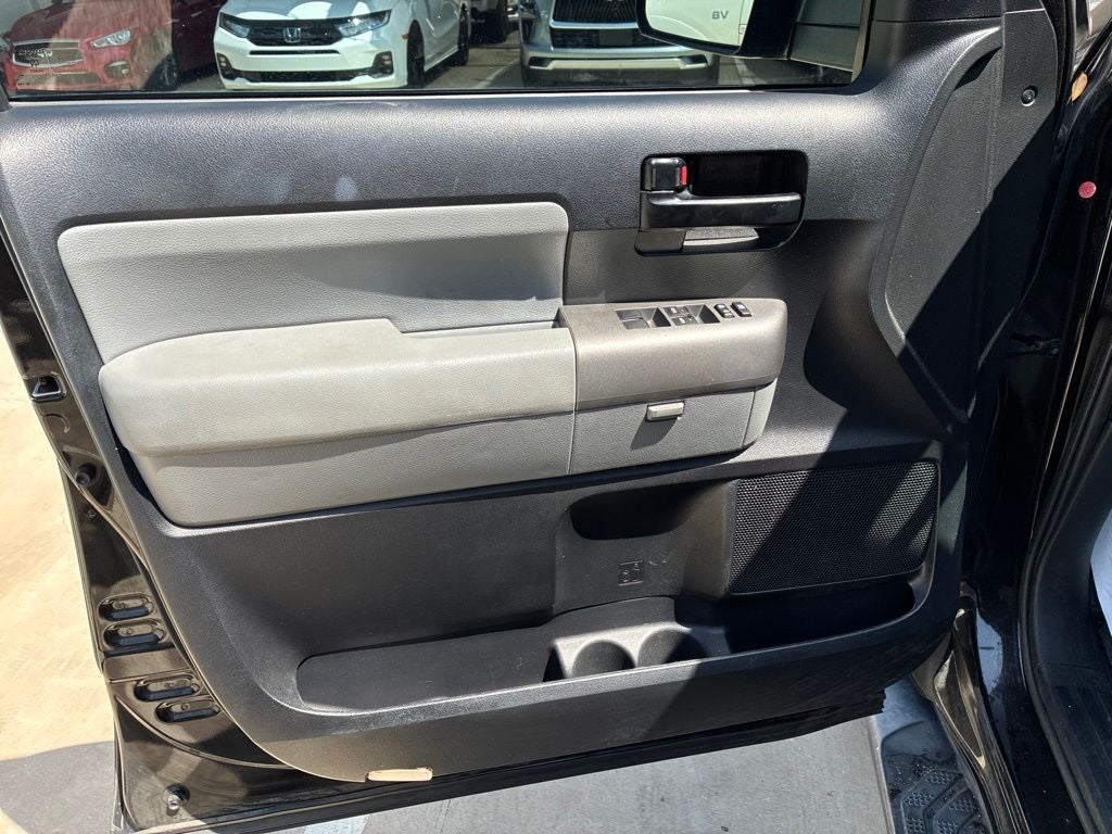2015 Toyota Sequoia SR5 5.7L