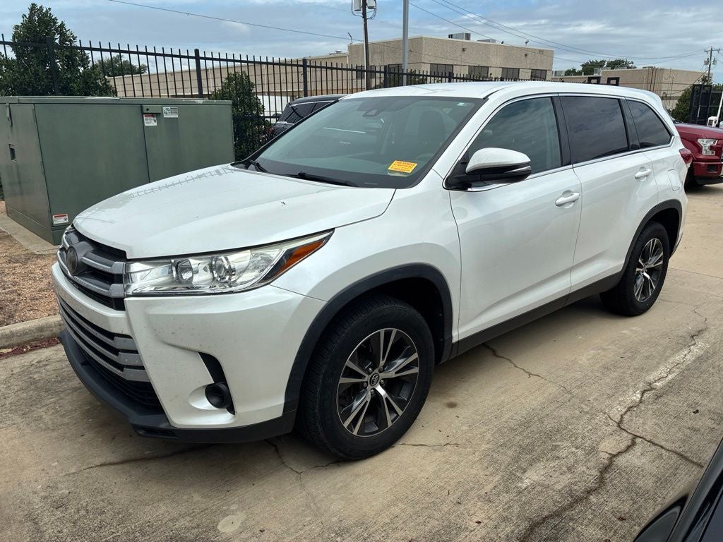 2019 Toyota Highlander LE
