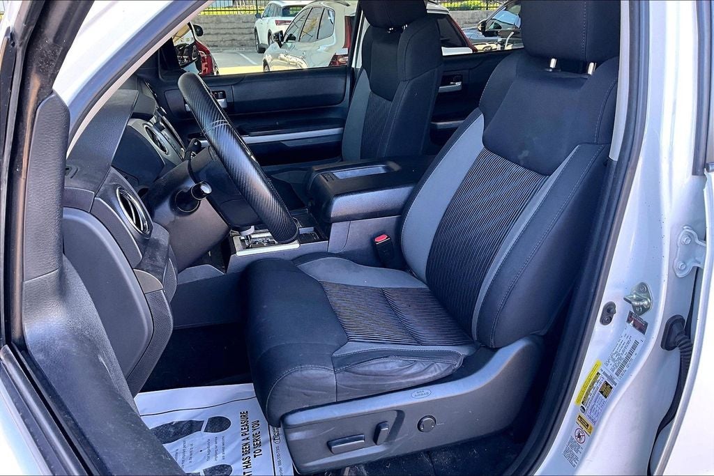 2017 Toyota Tundra SR5 4.6L V8