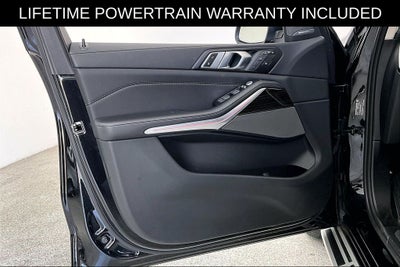 2025 BMW X7 xDrive40i