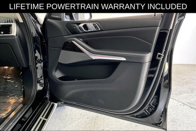 2025 BMW X7 xDrive40i