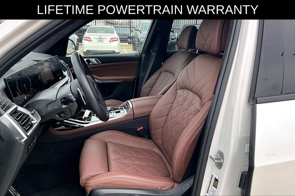 2025 BMW X7 xDrive40i M Sport