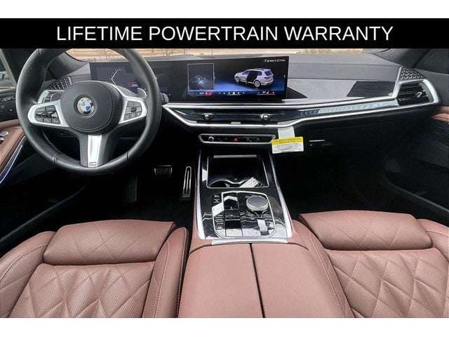 2025 BMW X7 xDrive40i M Sport