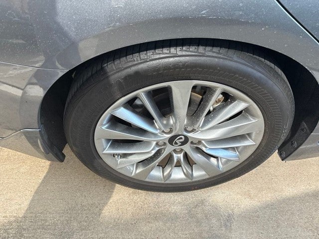 2023 INFINITI Q50 LUXE