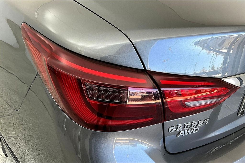 2023 INFINITI Q50 LUXE