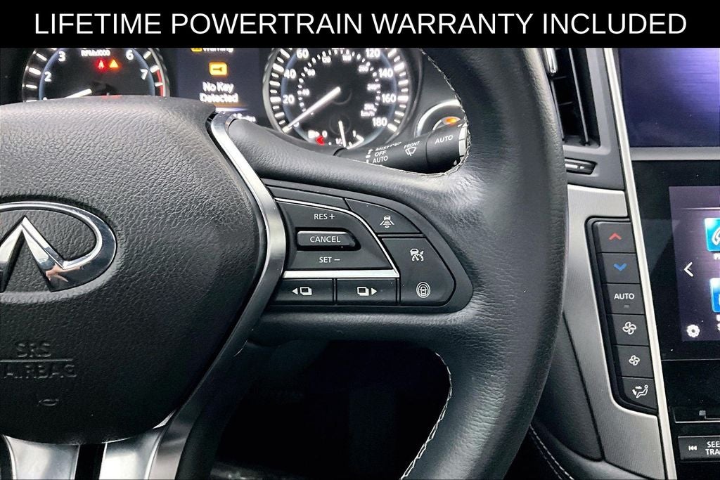 2022 INFINITI Q60 LUXE