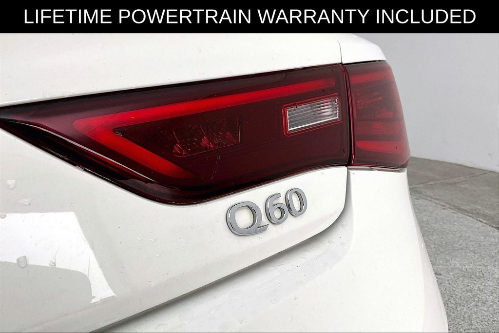 2022 INFINITI Q60 LUXE