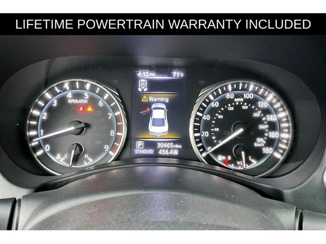 2022 INFINITI Q60 LUXE