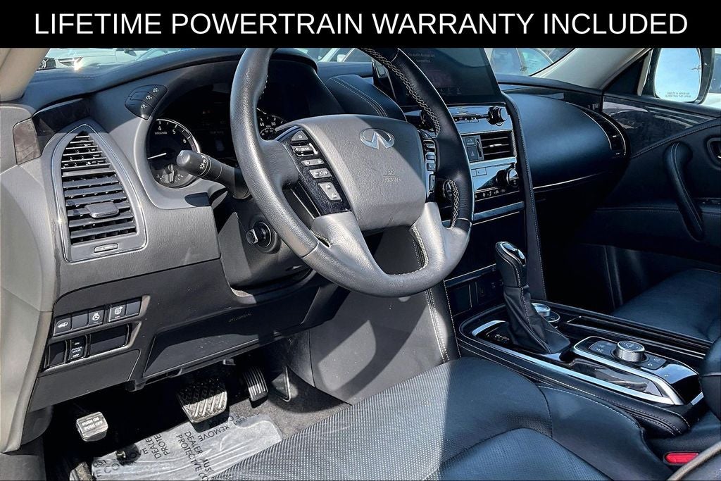 2024 INFINITI QX80 LUXE