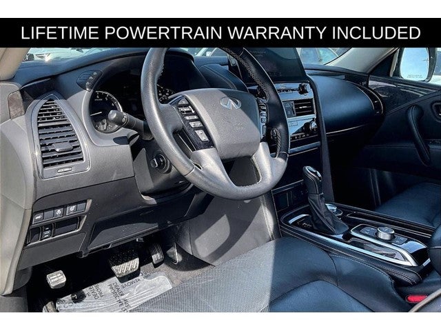 2024 INFINITI QX80 LUXE