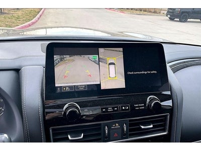 2022 INFINITI QX80 LUXE