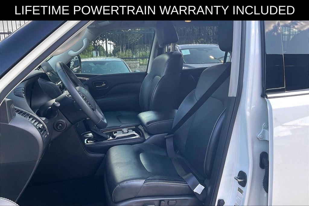2023 INFINITI QX80 LUXE