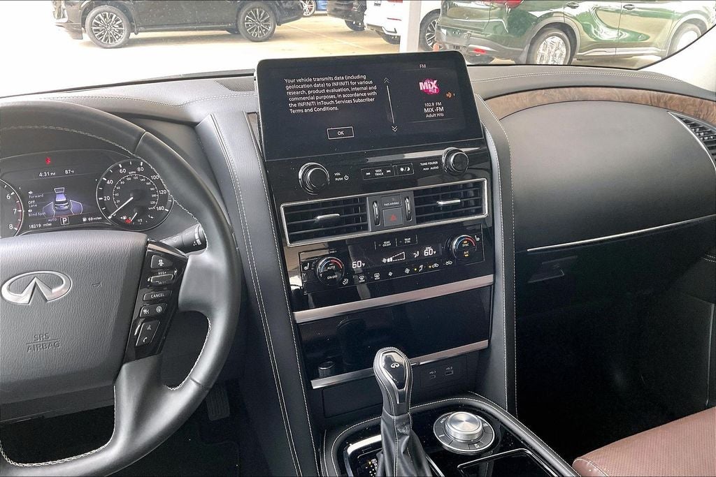 2024 INFINITI QX80 Premium Select