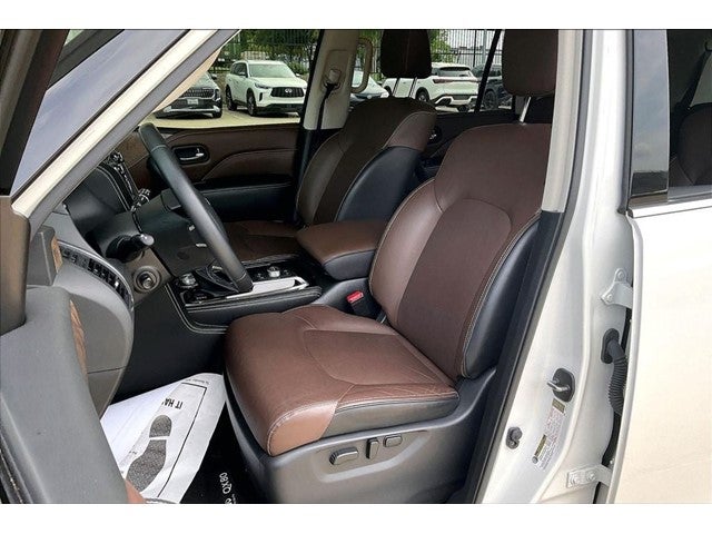 2024 INFINITI QX80 Premium Select