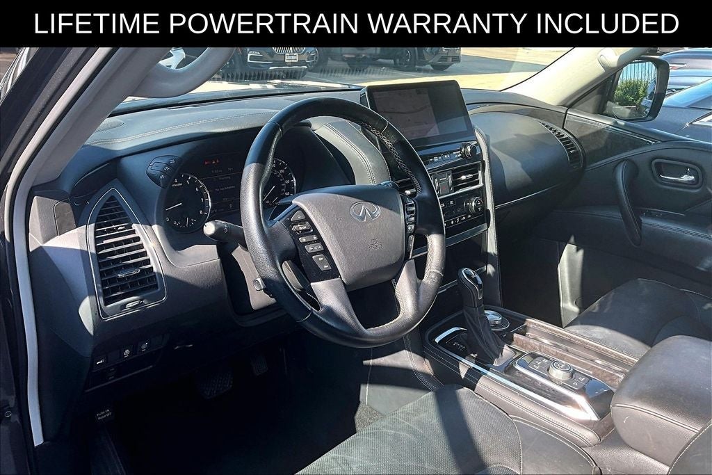 2024 INFINITI QX80 LUXE