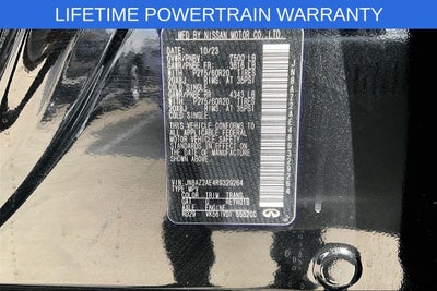 2024 INFINITI QX80 LUXE