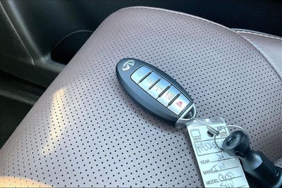 2024 INFINITI QX80 Premium Select