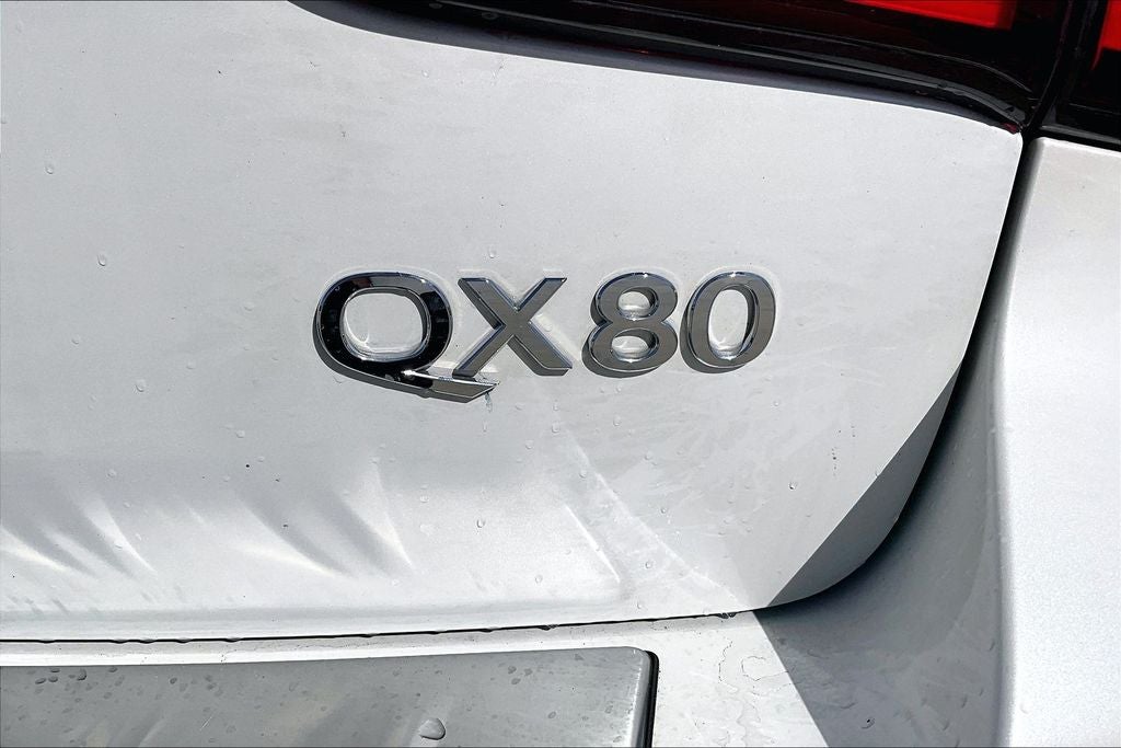 2024 INFINITI QX80 Premium Select
