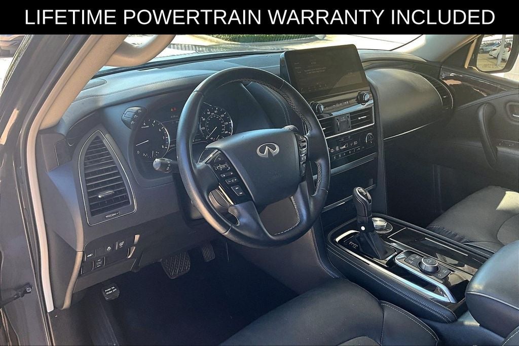 2024 INFINITI QX80 LUXE