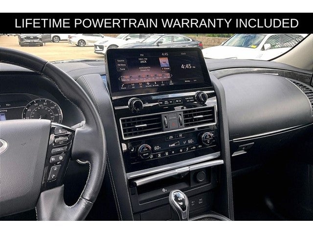 2024 INFINITI QX80 LUXE