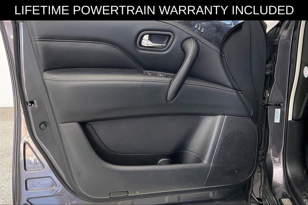 2024 INFINITI QX80 LUXE