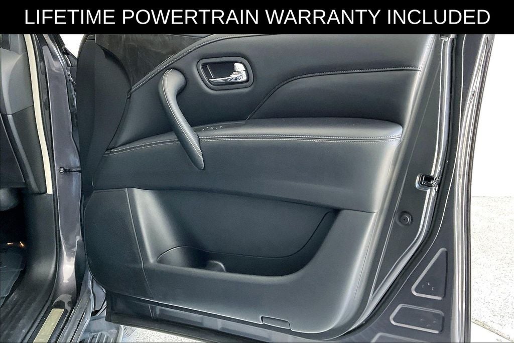 2024 INFINITI QX80 LUXE