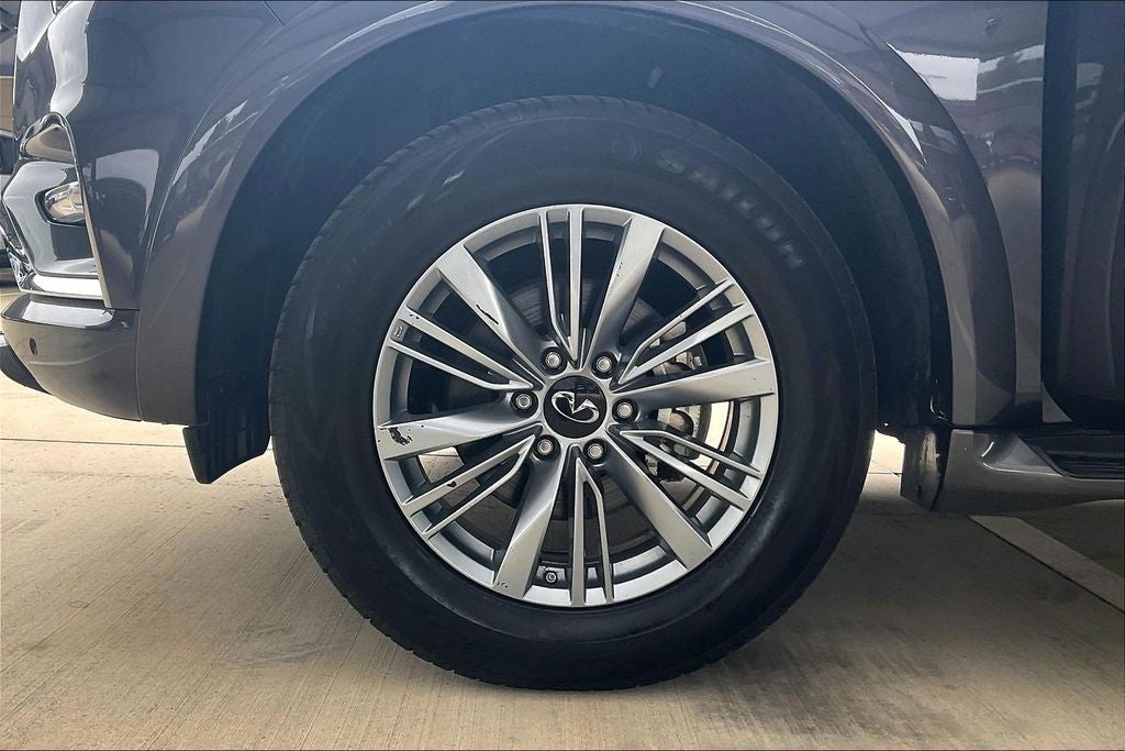 2024 INFINITI QX80 LUXE