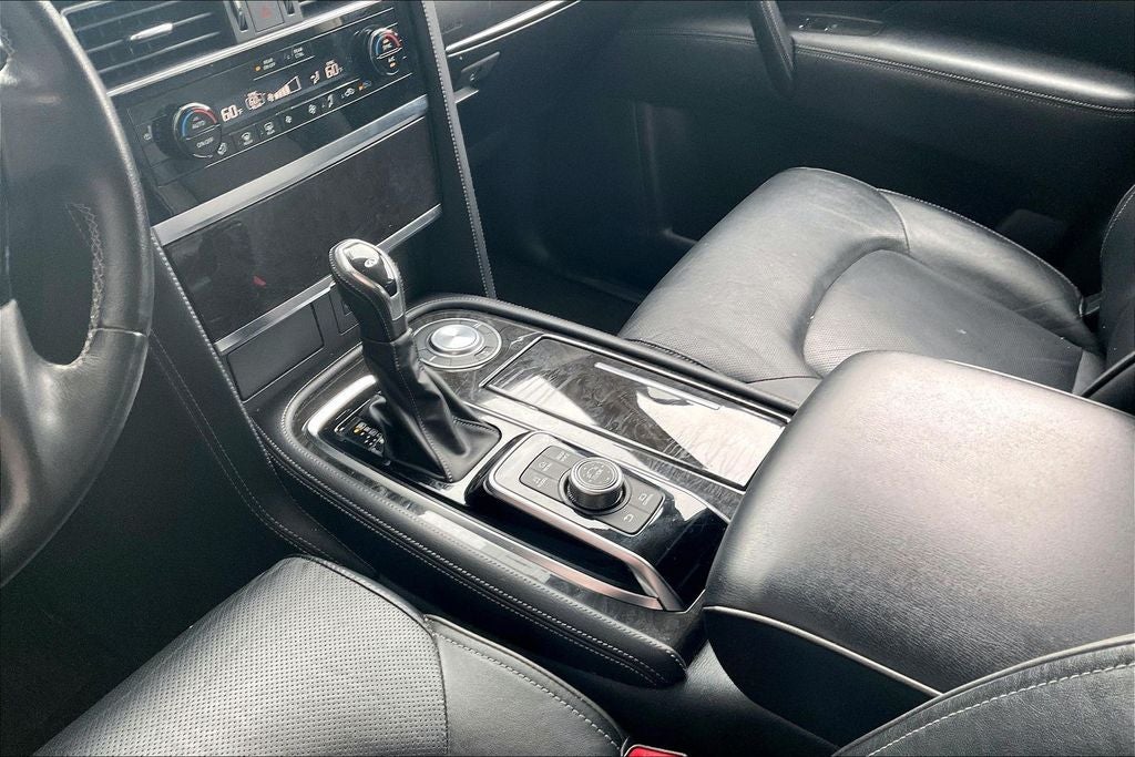 2024 INFINITI QX80 LUXE