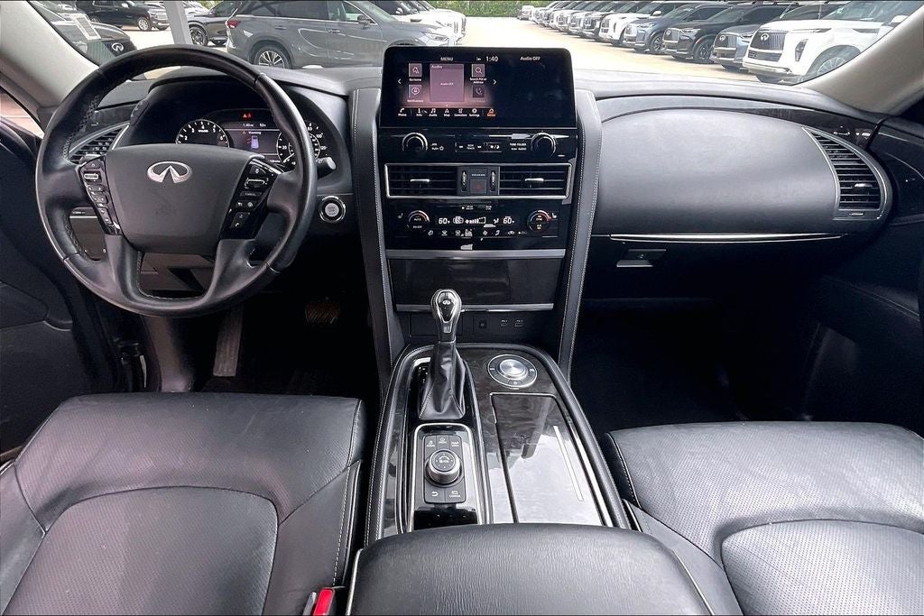 2024 INFINITI QX80 LUXE