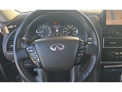 2024 INFINITI QX80 LUXE