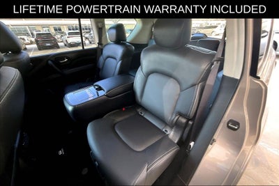 2023 INFINITI QX80 LUXE