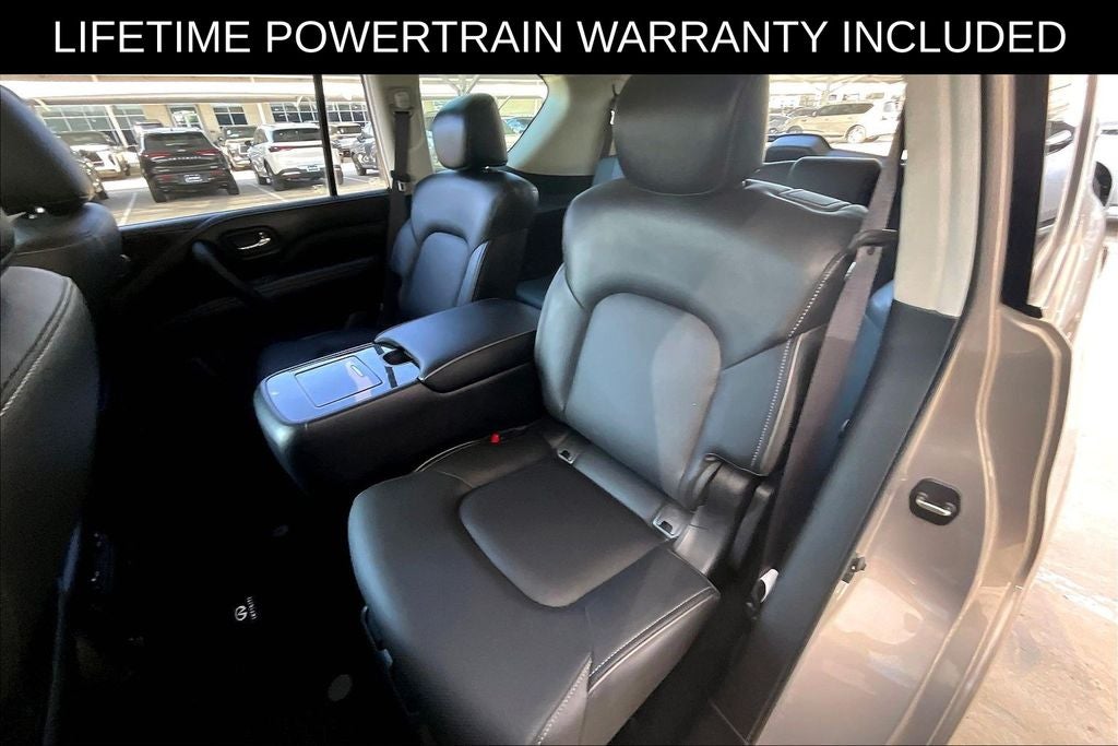 2023 INFINITI QX80 LUXE