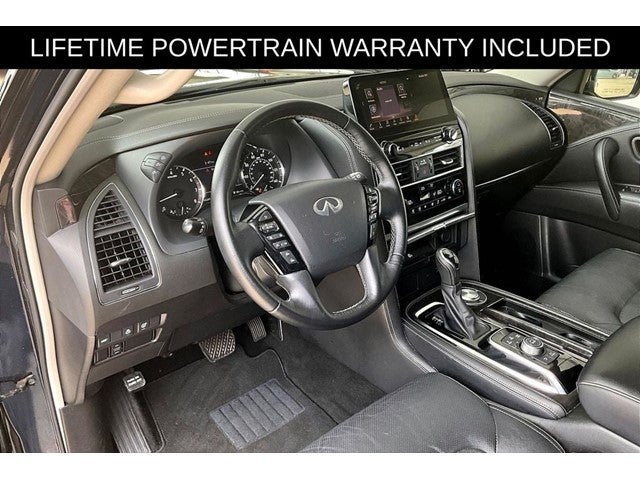 2024 INFINITI QX80 LUXE