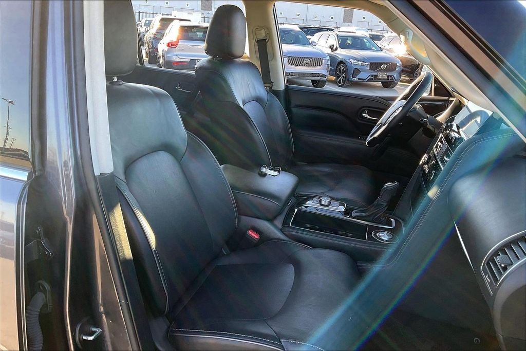 2022 INFINITI QX80 LUXE