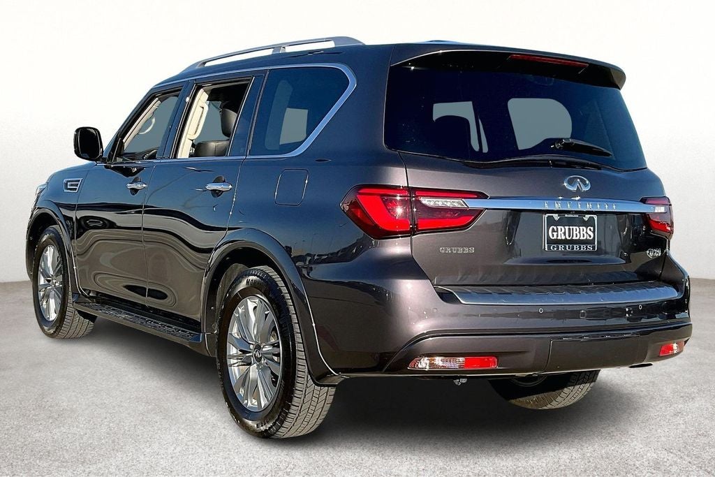 2022 INFINITI QX80 LUXE