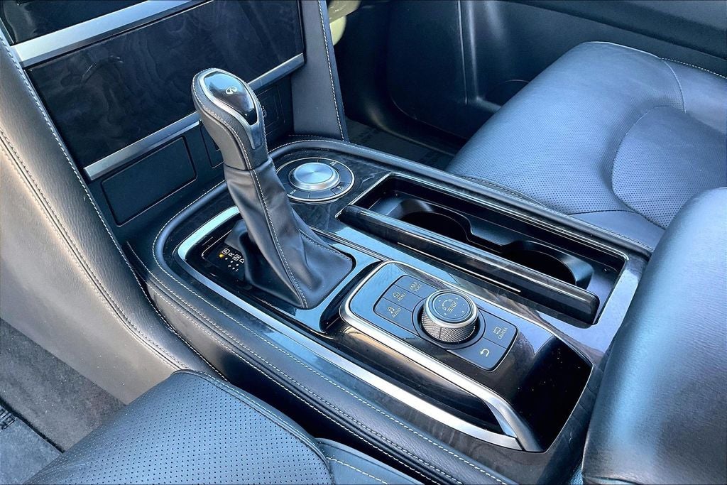 2022 INFINITI QX80 LUXE