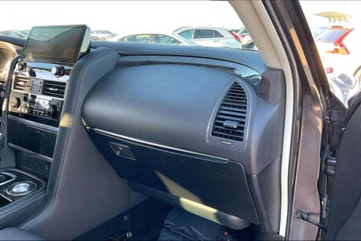 2022 INFINITI QX80 LUXE