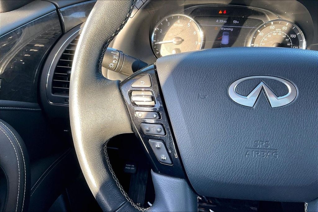 2022 INFINITI QX80 LUXE