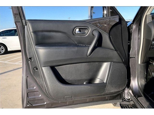 2022 INFINITI QX80 LUXE