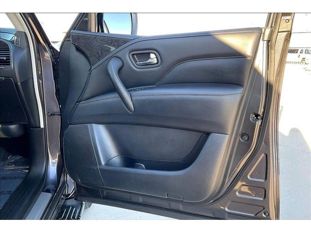 2022 INFINITI QX80 LUXE