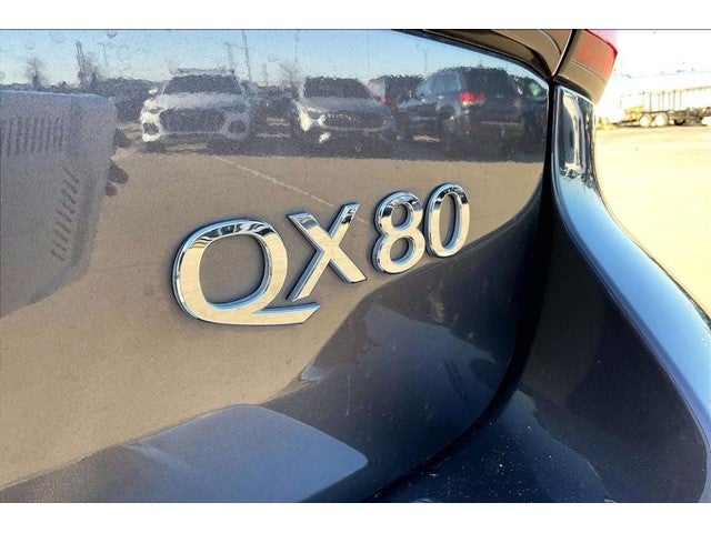 2022 INFINITI QX80 LUXE