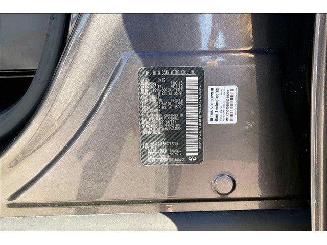 2022 INFINITI QX80 LUXE