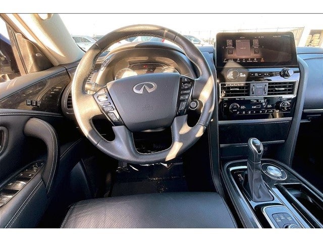 2022 INFINITI QX80 LUXE