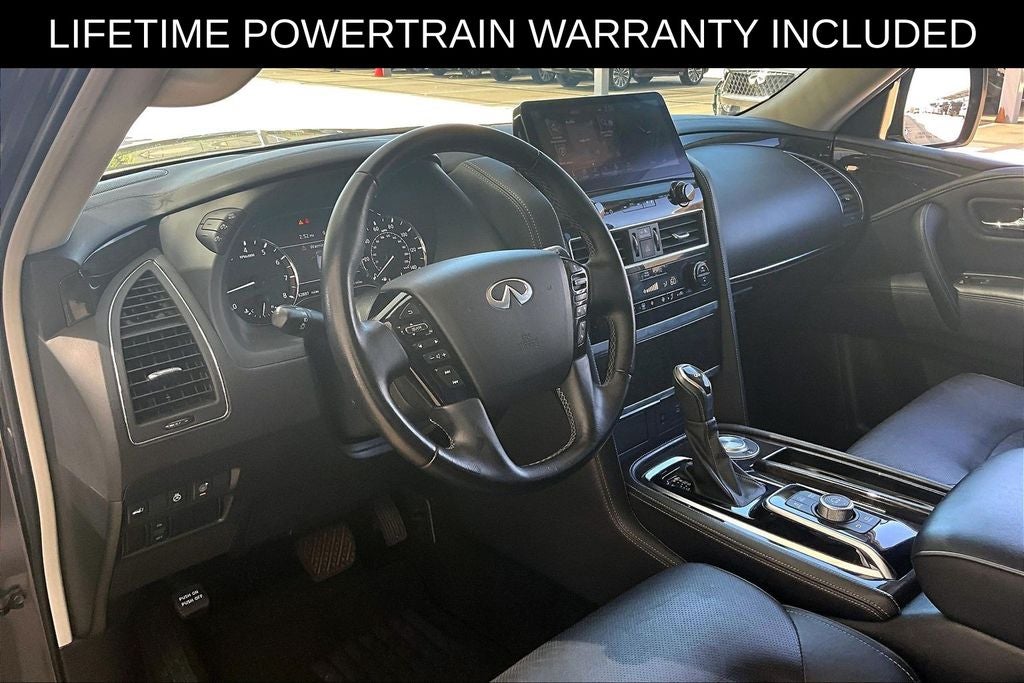 2024 INFINITI QX80 LUXE